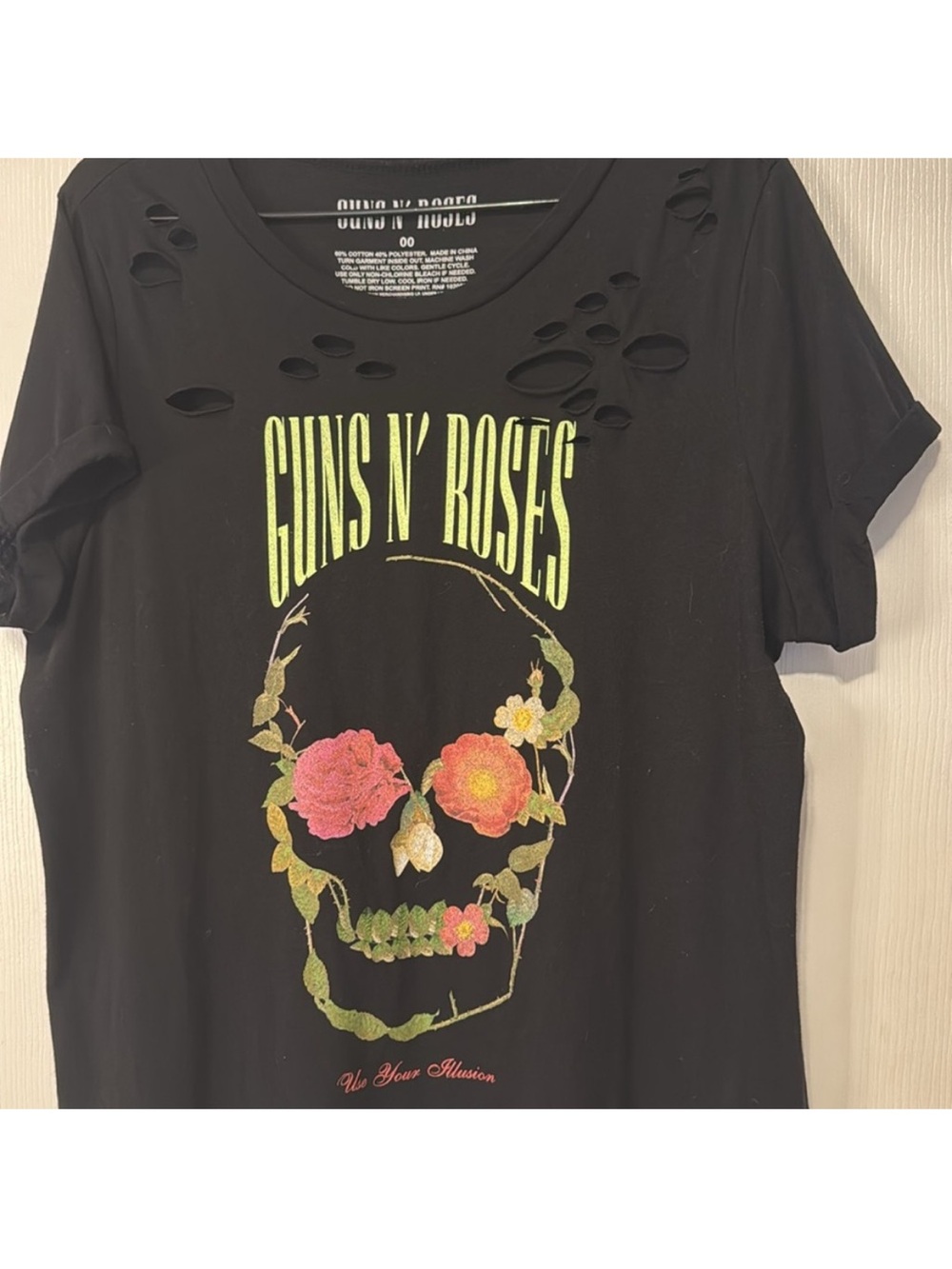 Torrid Guns n Roses relax fit cotton destructed tee - size 1 - deep black